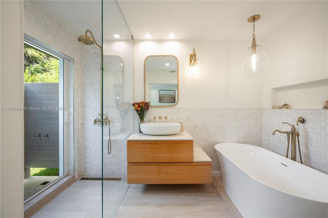 На продажу: $1,545,000 (4 спален, 3 ванн, 1706 Квадратных фут)