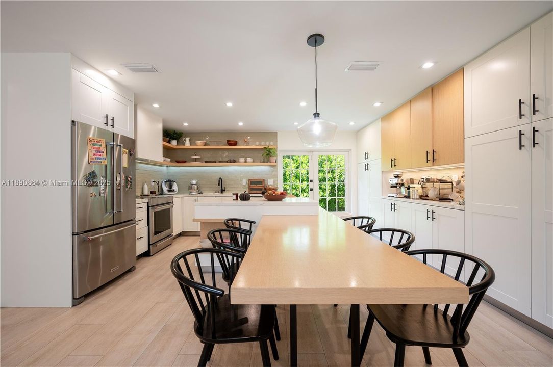 На продажу: $1,545,000 (4 спален, 3 ванн, 1706 Квадратных фут)