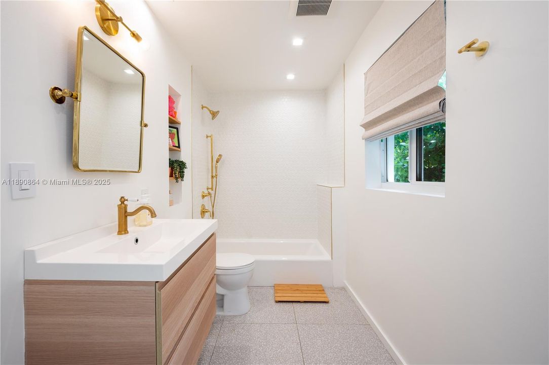 На продажу: $1,545,000 (4 спален, 3 ванн, 1706 Квадратных фут)