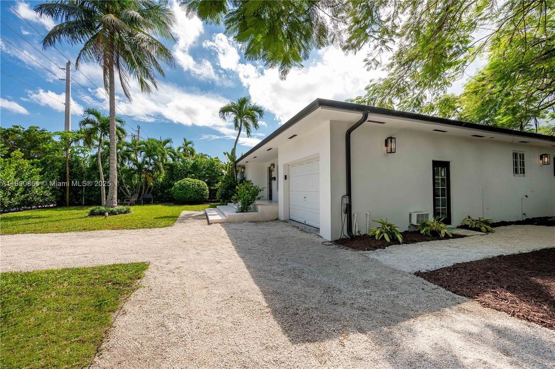 На продажу: $1,545,000 (4 спален, 3 ванн, 1706 Квадратных фут)