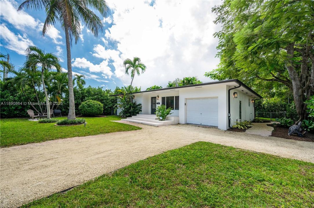 На продажу: $1,545,000 (4 спален, 3 ванн, 1706 Квадратных фут)