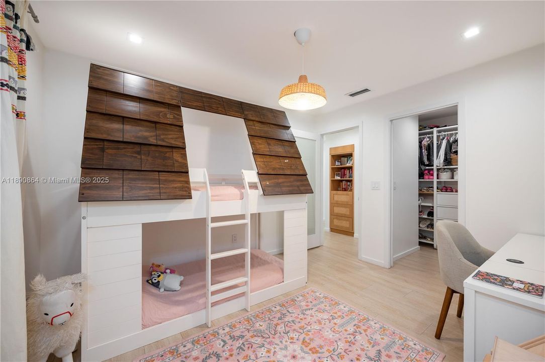 На продажу: $1,545,000 (4 спален, 3 ванн, 1706 Квадратных фут)