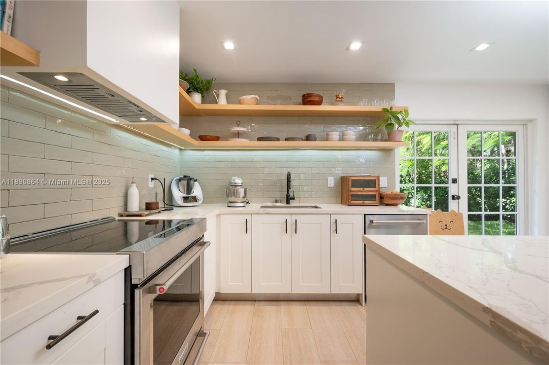 На продажу: $1,545,000 (4 спален, 3 ванн, 1706 Квадратных фут)