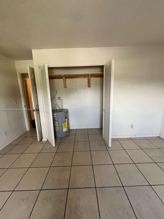 Recently Rented: $1,400 (2 beds, 1 baths, 759 Square Feet)