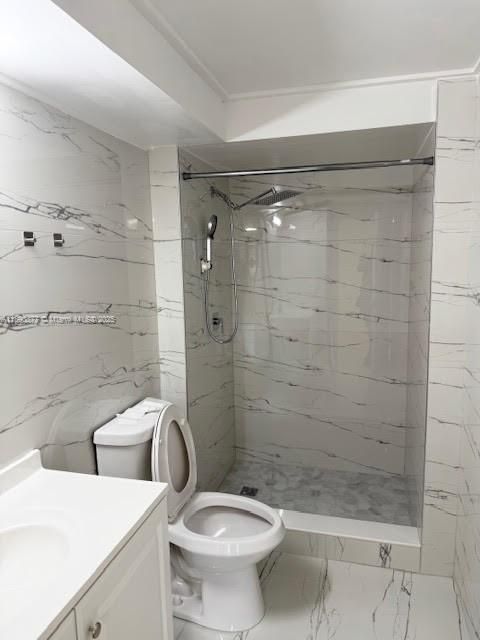 合同活跃: $2,125 (2 贝兹, 2 浴室, 936 平方英尺)