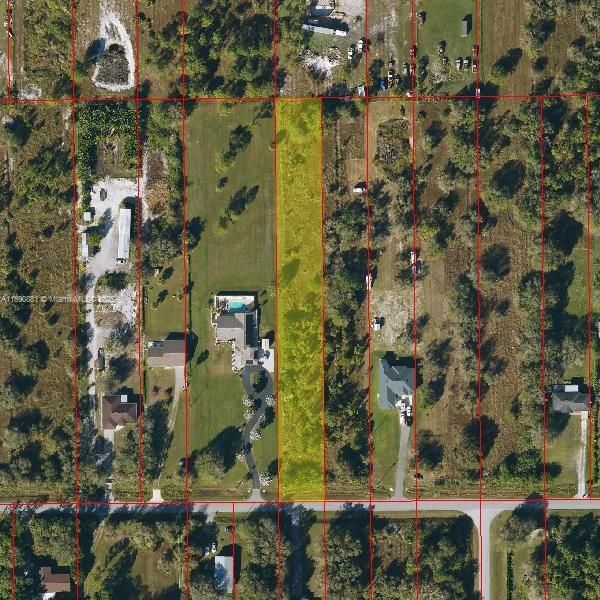 En Venta: $120,000 (1.14 acres)