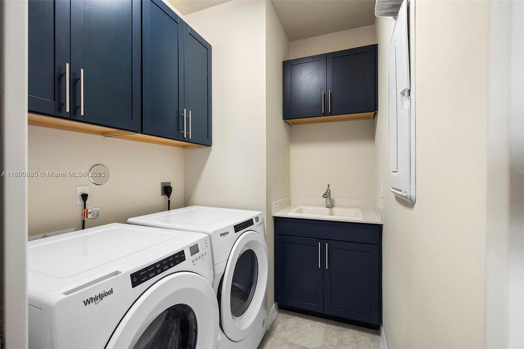 For Rent: $4,500 (3 beds, 2 baths, 1774 Square Feet)