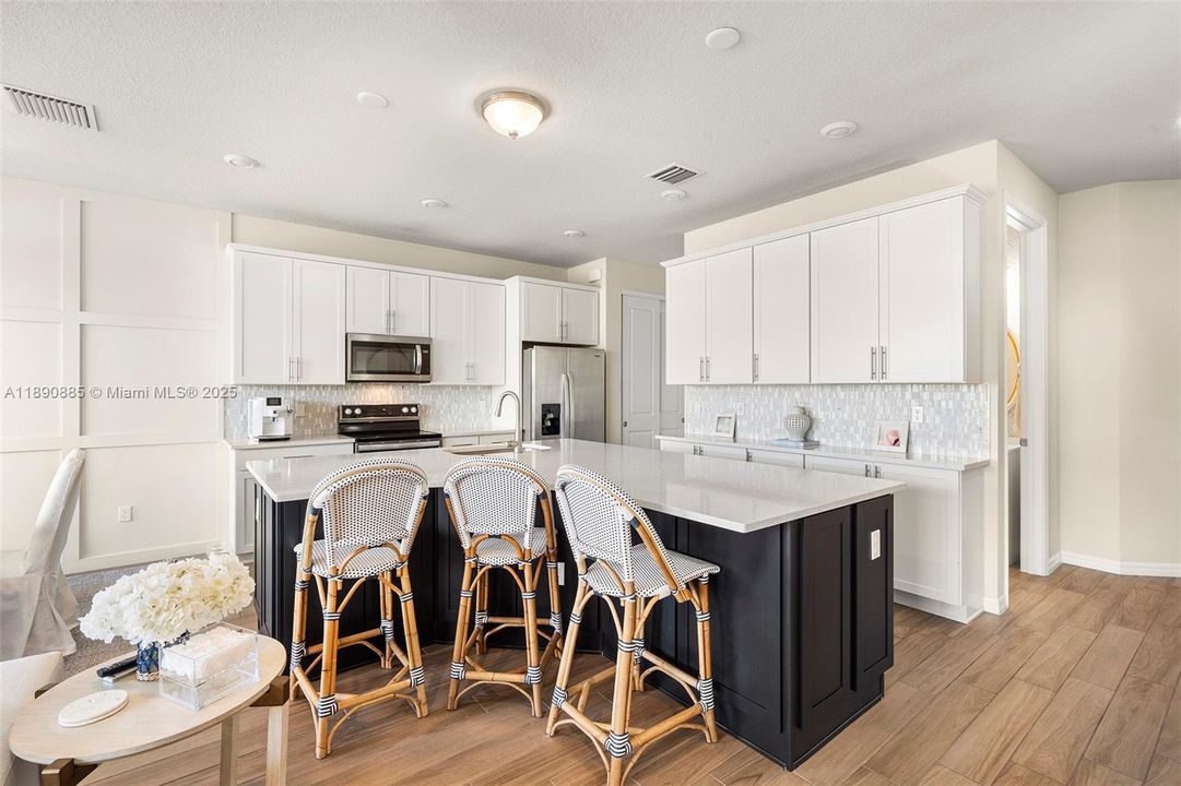 For Rent: $4,500 (3 beds, 2 baths, 1774 Square Feet)