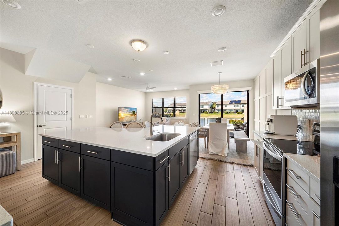 For Rent: $4,500 (3 beds, 2 baths, 1774 Square Feet)