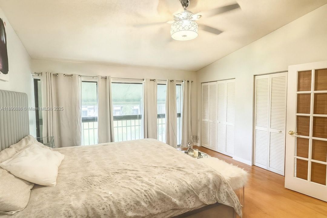 Под контрактом: $375,000 (3 спален, 2 ванн, 1328 Квадратных фут)