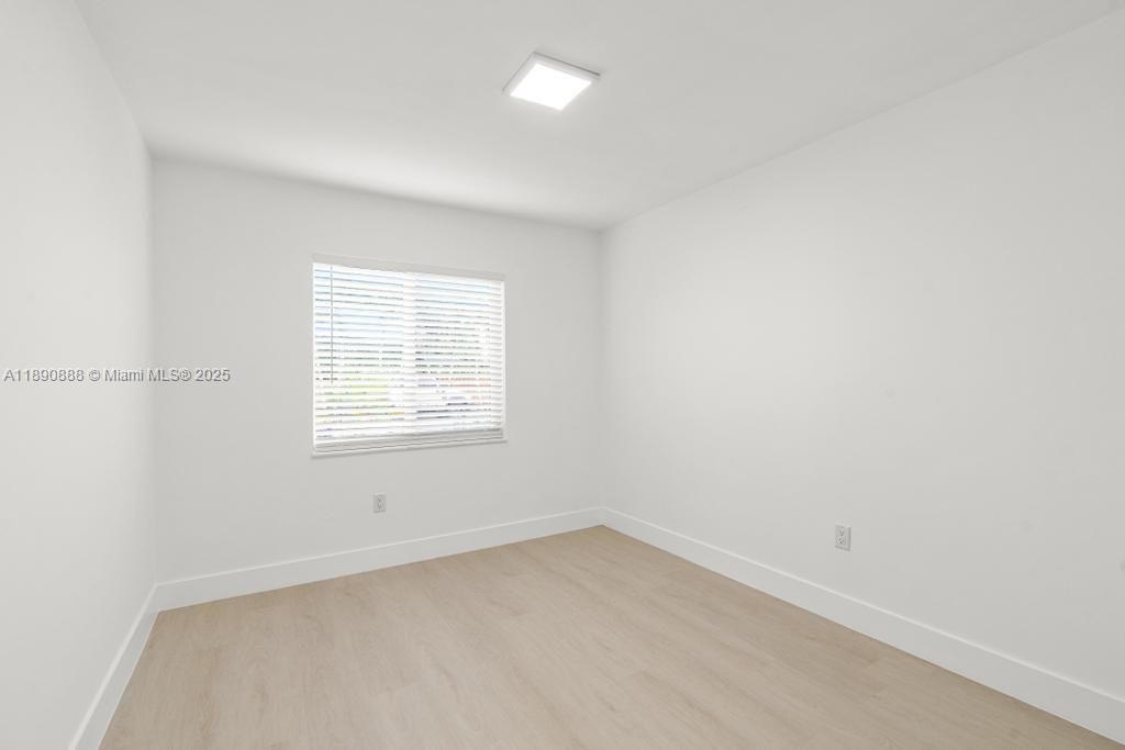 Active With Contract: $649,900 (3 beds, 2 baths, 1447 Square Feet)