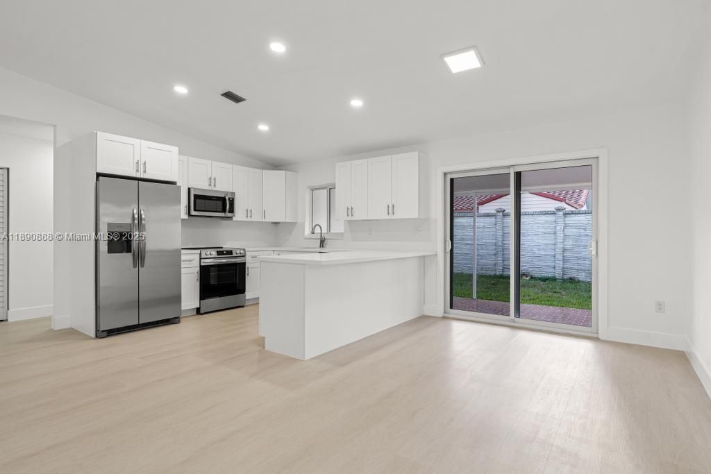 Active With Contract: $649,900 (3 beds, 2 baths, 1447 Square Feet)