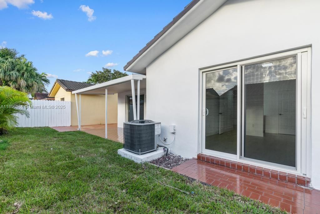 Active With Contract: $649,900 (3 beds, 2 baths, 1447 Square Feet)