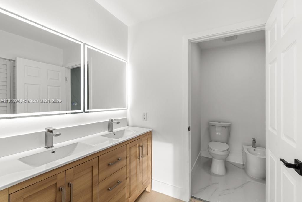 Active With Contract: $649,900 (3 beds, 2 baths, 1447 Square Feet)