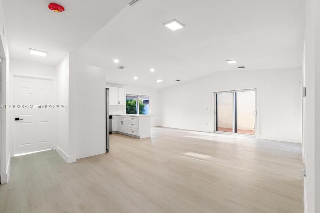 Active With Contract: $649,900 (3 beds, 2 baths, 1447 Square Feet)