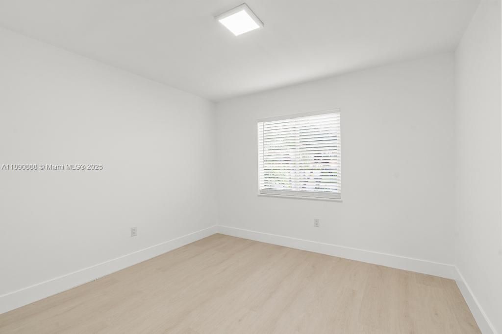 Active With Contract: $649,900 (3 beds, 2 baths, 1447 Square Feet)