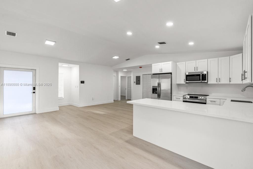 Active With Contract: $649,900 (3 beds, 2 baths, 1447 Square Feet)