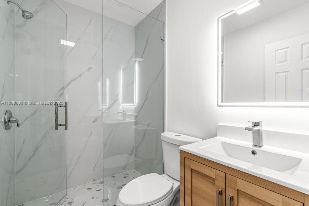 Active With Contract: $649,900 (3 beds, 2 baths, 1447 Square Feet)