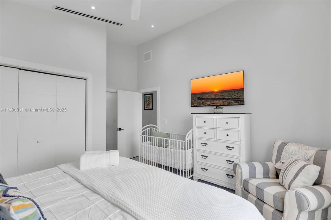 最近售出: $3,645,000 (3 贝兹, 2 浴室, 1620 平方英尺)