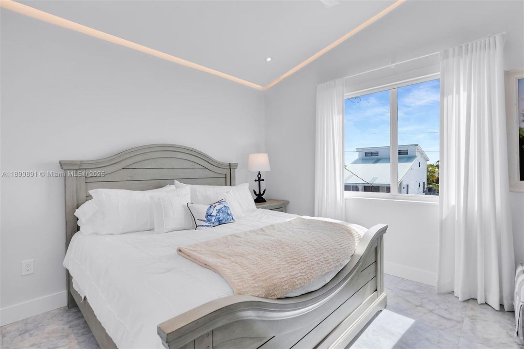 最近售出: $3,645,000 (3 贝兹, 2 浴室, 1620 平方英尺)