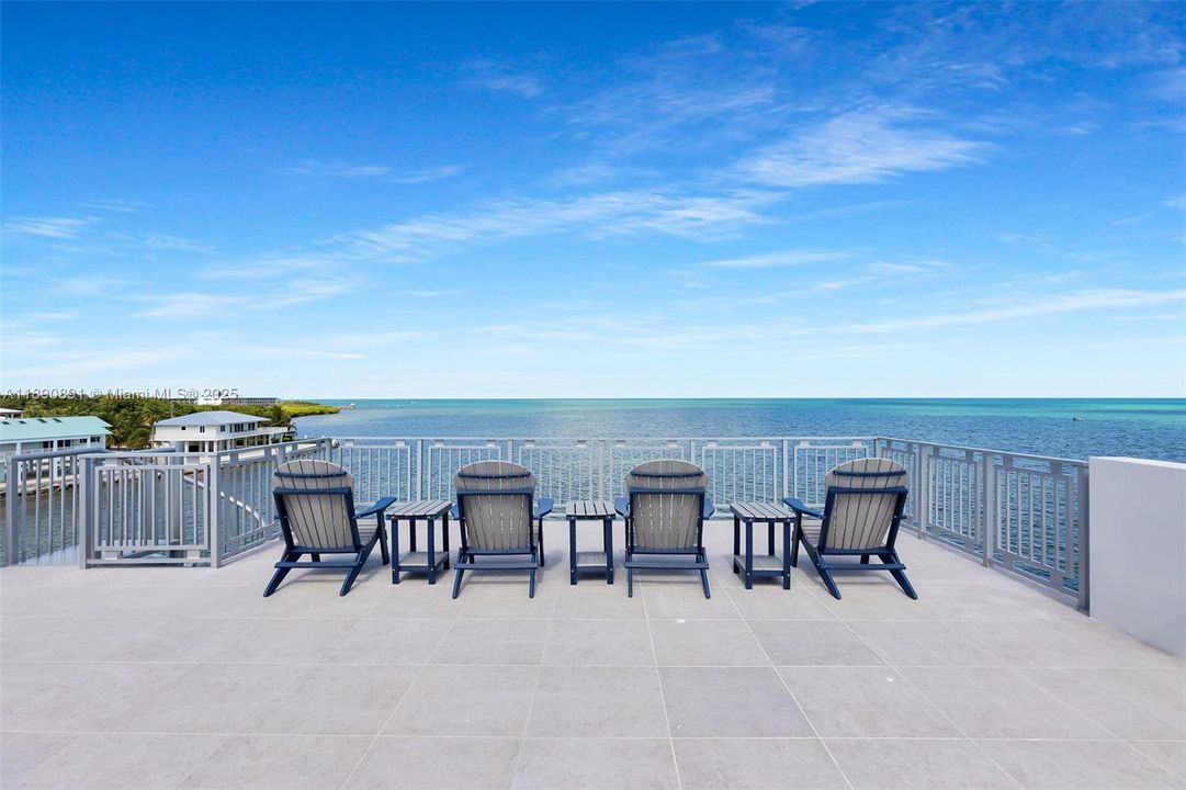 最近售出: $3,645,000 (3 贝兹, 2 浴室, 1620 平方英尺)