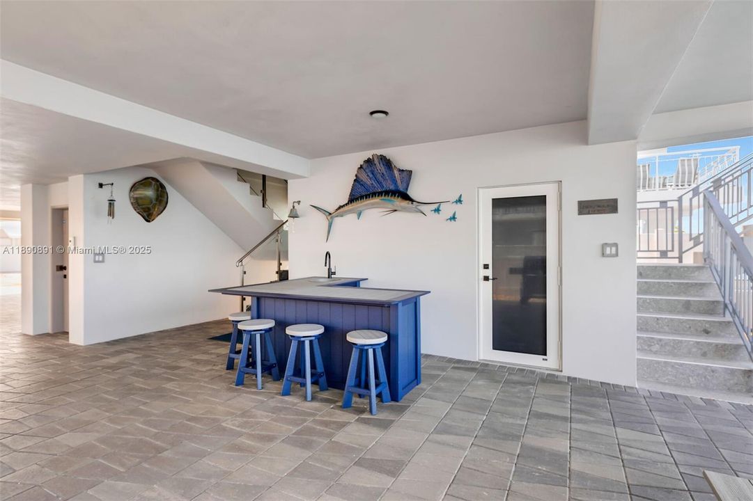 最近售出: $3,645,000 (3 贝兹, 2 浴室, 1620 平方英尺)