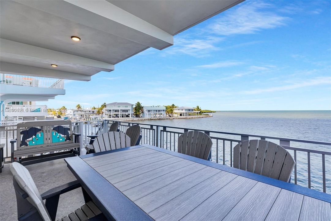 最近售出: $3,645,000 (3 贝兹, 2 浴室, 1620 平方英尺)