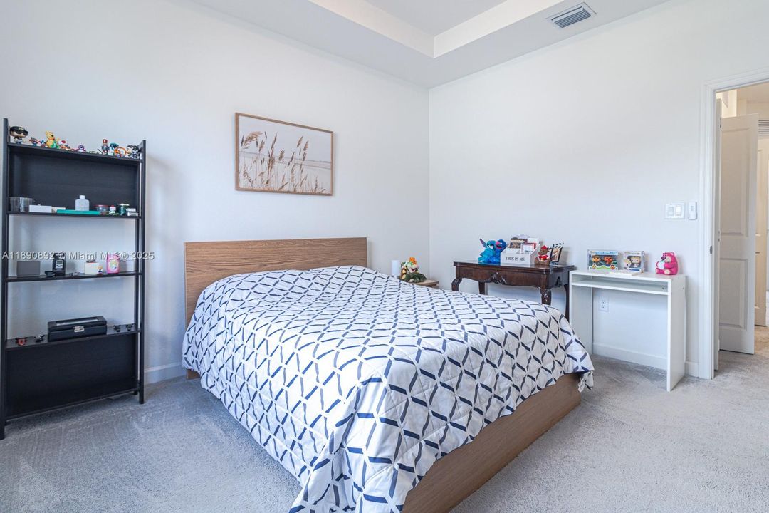 На продажу: $560,000 (3 спален, 2 ванн, 1442 Квадратных фут)