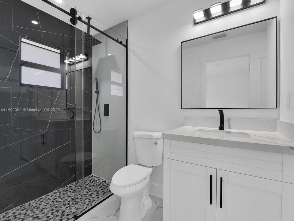 En Venta: $565,000 (0 camas, 0 baños, 2400 Pies cuadrados)