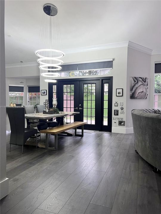 Под контрактом: $4,500 (3 спален, 2 ванн, 1628 Квадратных фут)