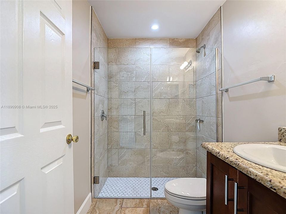 待售: $225,500 (2 贝兹, 2 浴室, 0 平方英尺)