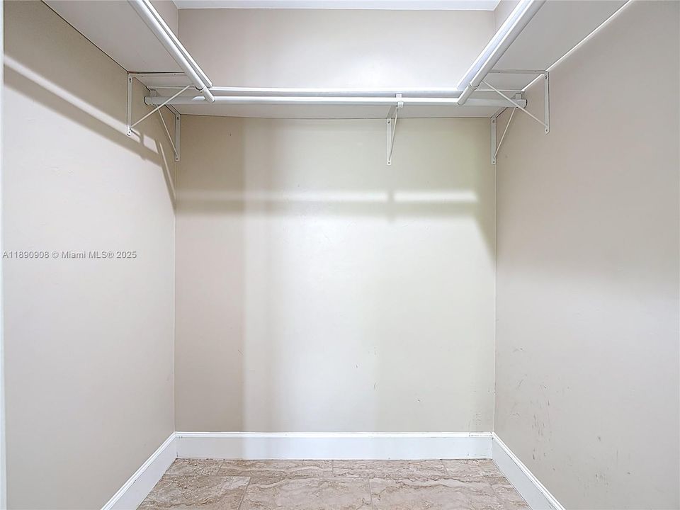 待售: $225,500 (2 贝兹, 2 浴室, 0 平方英尺)