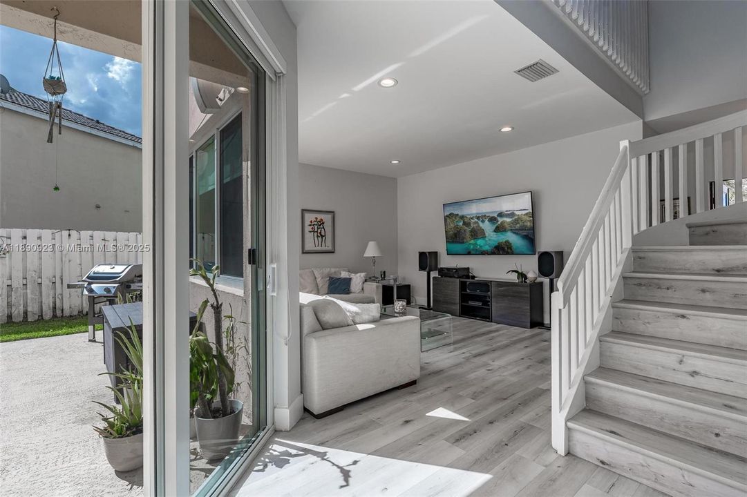 最近租的: $5,300 (4 贝兹, 2 浴室, 2133 平方英尺)