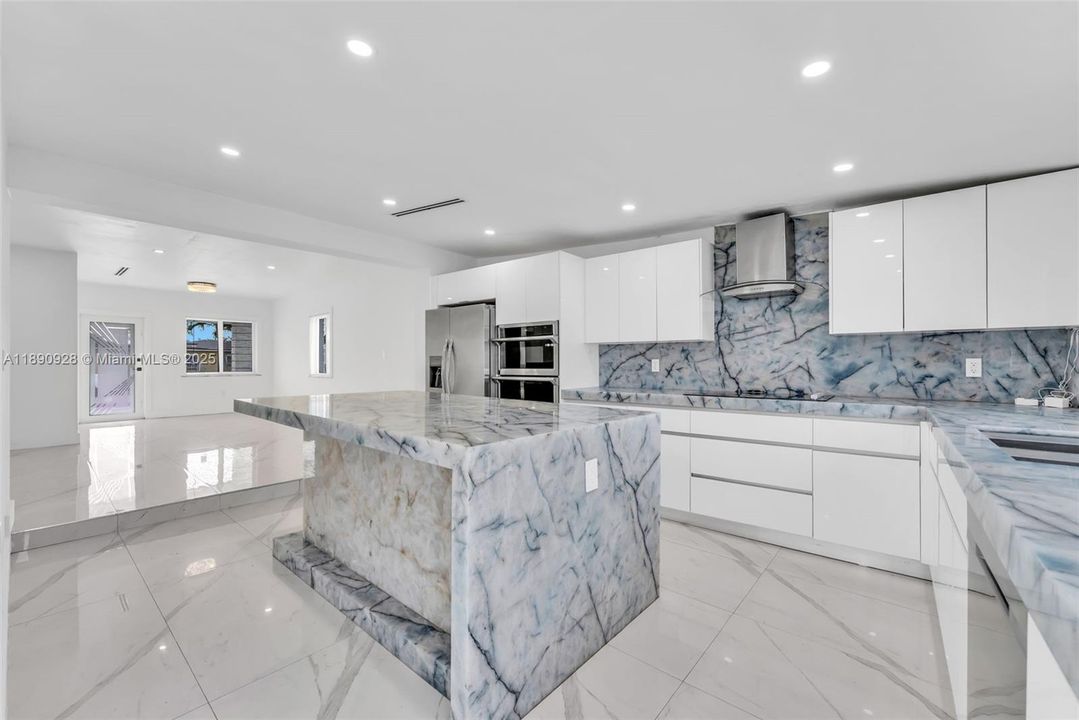 На продажу: $745,999 (4 спален, 3 ванн, 1483 Квадратных фут)