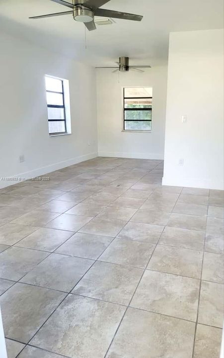 Недавно арендовано: $2,550 (3 спален, 1 ванн, 1300 Квадратных фут)