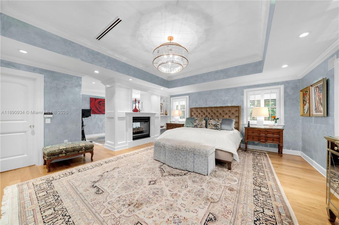 На продажу: $9,399,000 (6 спален, 5 ванн, 8765 Квадратных фут)