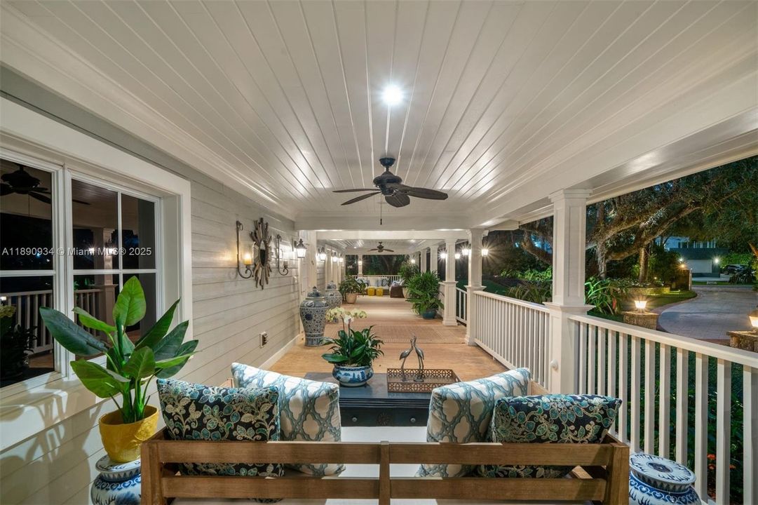 На продажу: $9,399,000 (6 спален, 5 ванн, 8765 Квадратных фут)