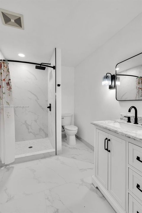 Под контрактом: $2,250,000 (4 спален, 3 ванн, 1965 Квадратных фут)