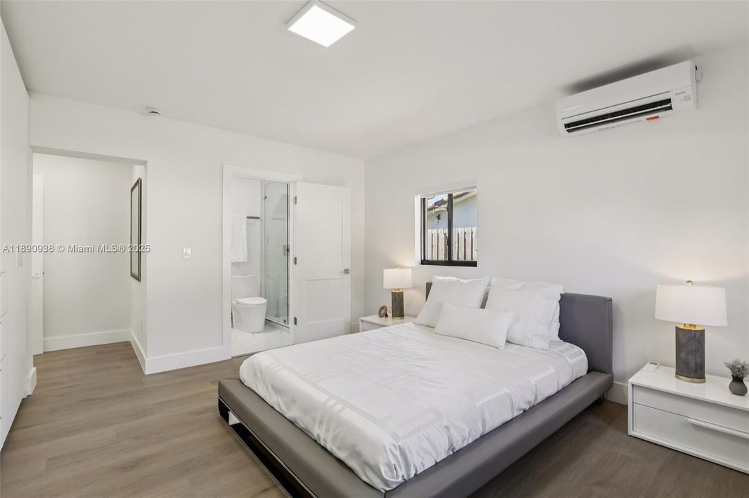 En Venta: $1,245,000 (4 camas, 3 baños, 1932 Pies cuadrados)