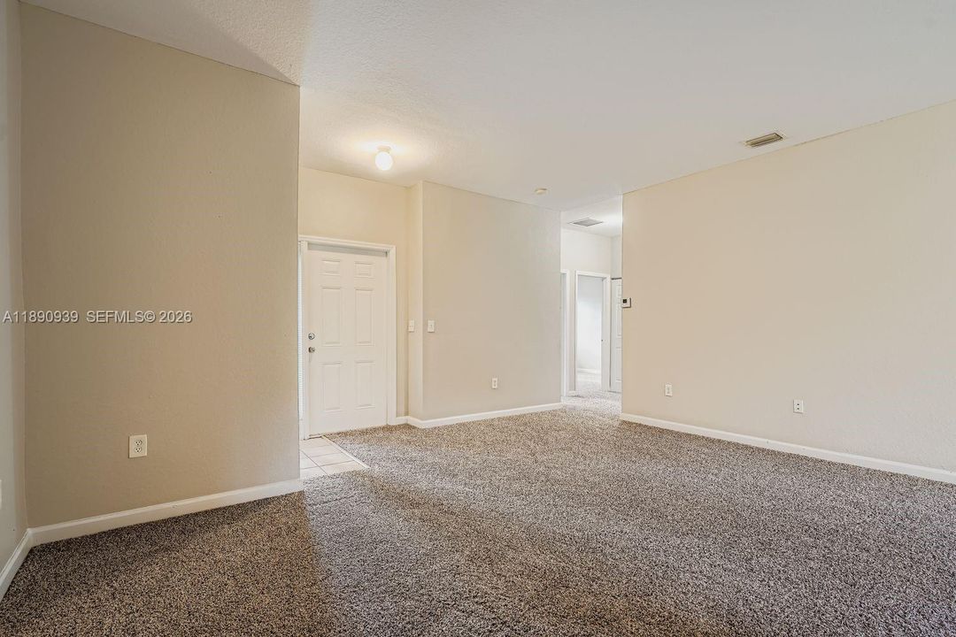 En Venta: $232,000 (3 camas, 2 baños, 1201 Pies cuadrados)