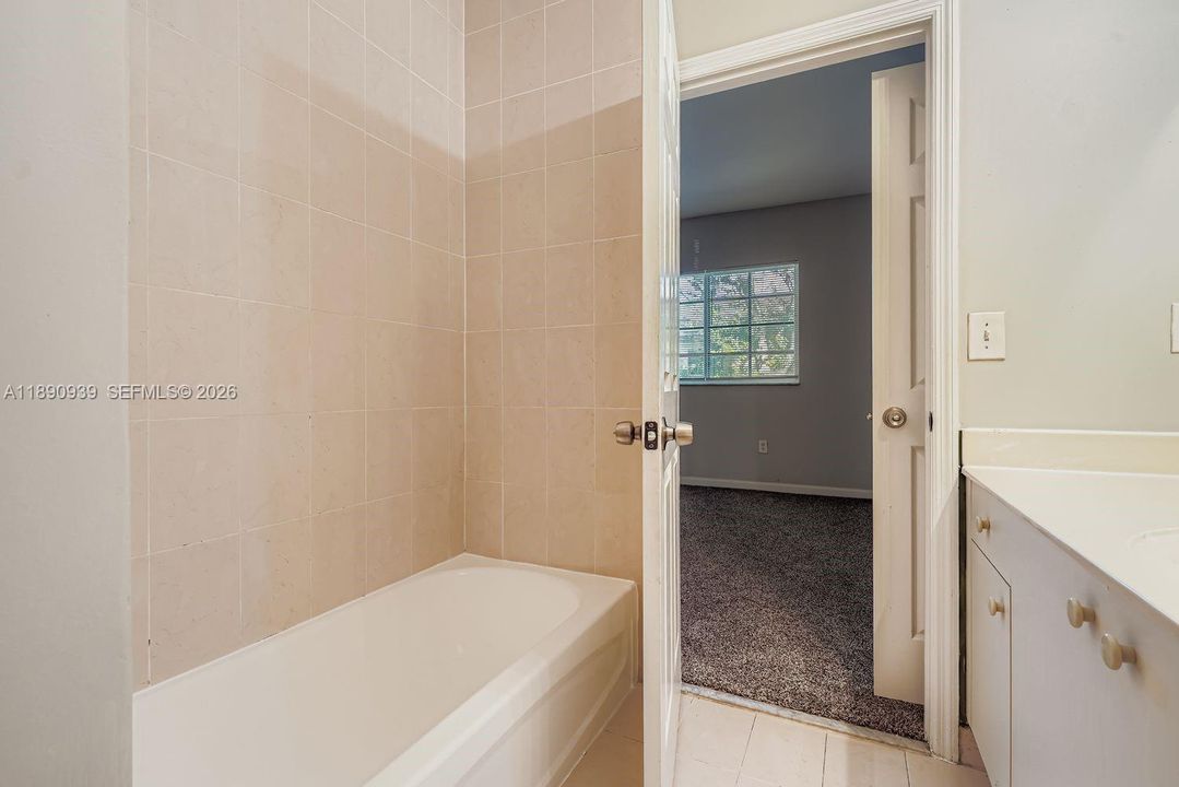 En Venta: $232,000 (3 camas, 2 baños, 1201 Pies cuadrados)