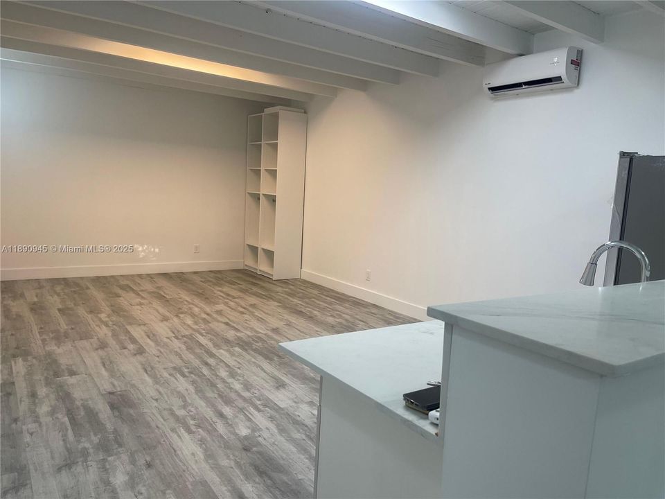 Active With Contract: $680,000 (5 beds, 4 baths, 2068 Square Feet)