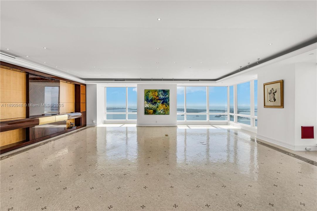 Vendido Recientemente: $11,950,000 (4 camas, 7 baños, 8185 Pies cuadrados)