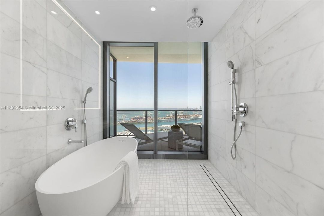 На продажу: $7,299,000 (3 спален, 3 ванн, 2930 Квадратных фут)