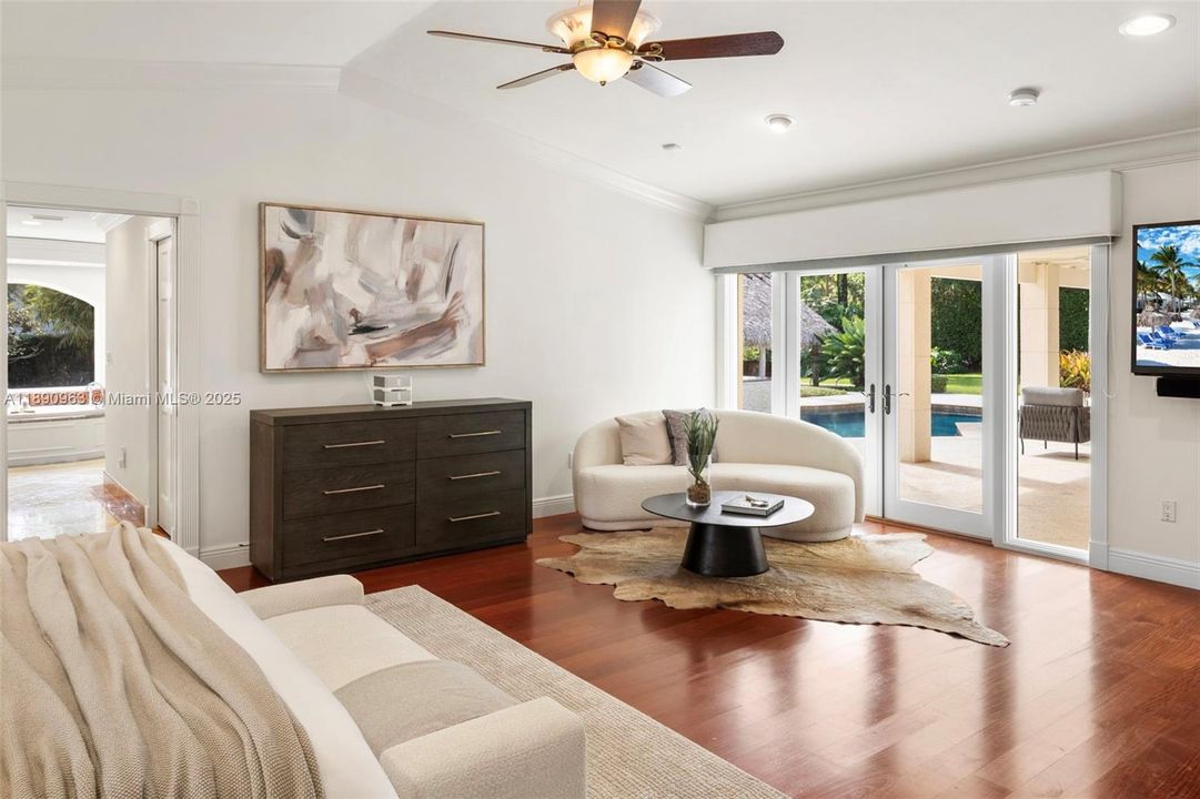 Activo con contrato: $4,995,000 (6 camas, 6 baños, 6116 Pies cuadrados)