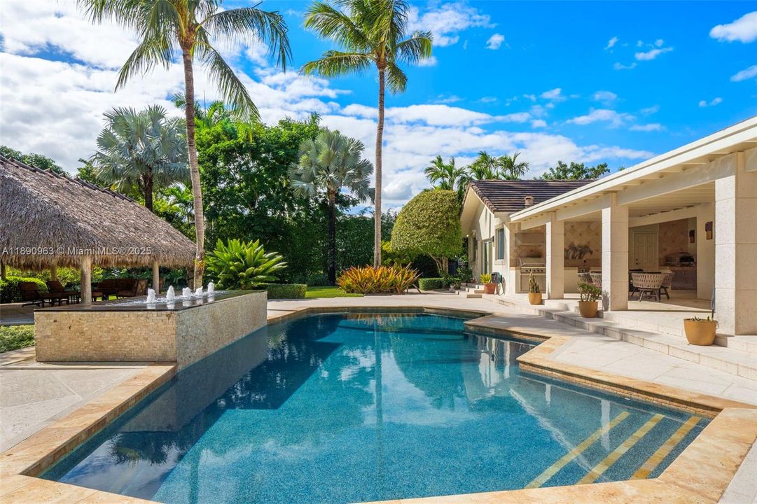 Activo con contrato: $4,995,000 (6 camas, 6 baños, 6116 Pies cuadrados)