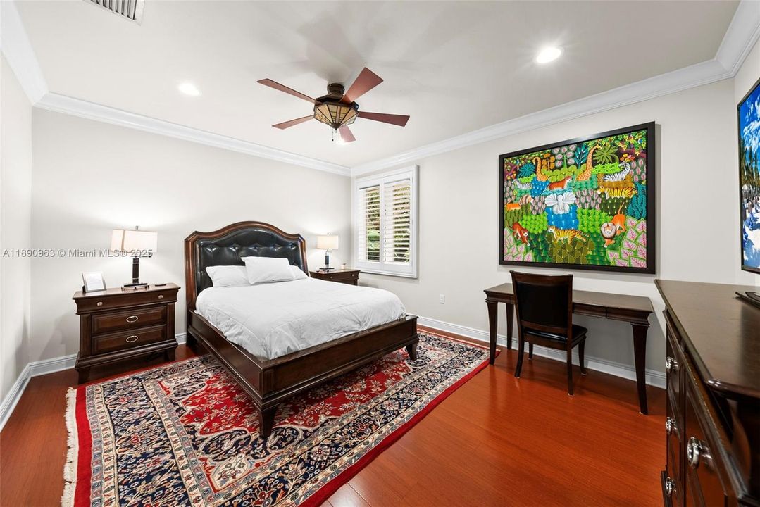 Activo con contrato: $4,995,000 (6 camas, 6 baños, 6116 Pies cuadrados)