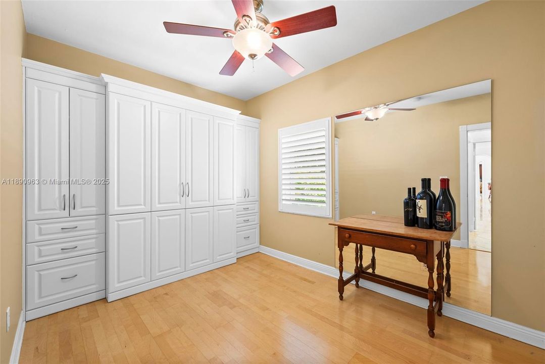 Activo con contrato: $4,995,000 (6 camas, 6 baños, 6116 Pies cuadrados)