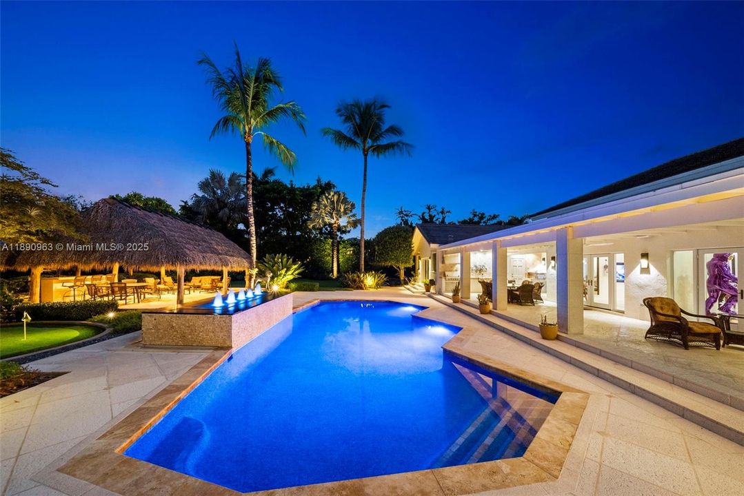 Activo con contrato: $4,995,000 (6 camas, 6 baños, 6116 Pies cuadrados)