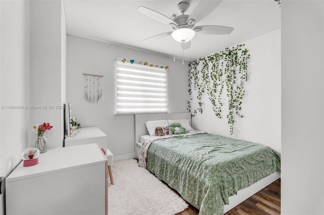 For Sale: $539,900 (3 beds, 2 baths, 1558 Square Feet)